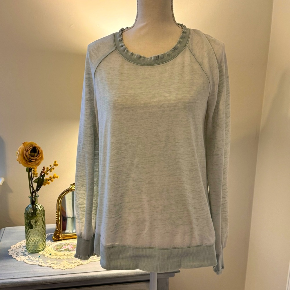 Long Sleeve crew neck top seafoam green lightweight size medium